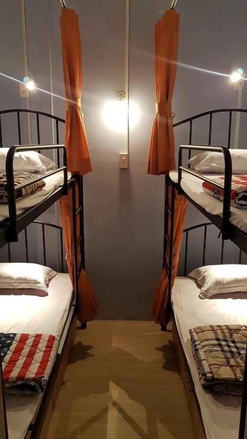 Sky House Hostel Хошимин Экстерьер фото