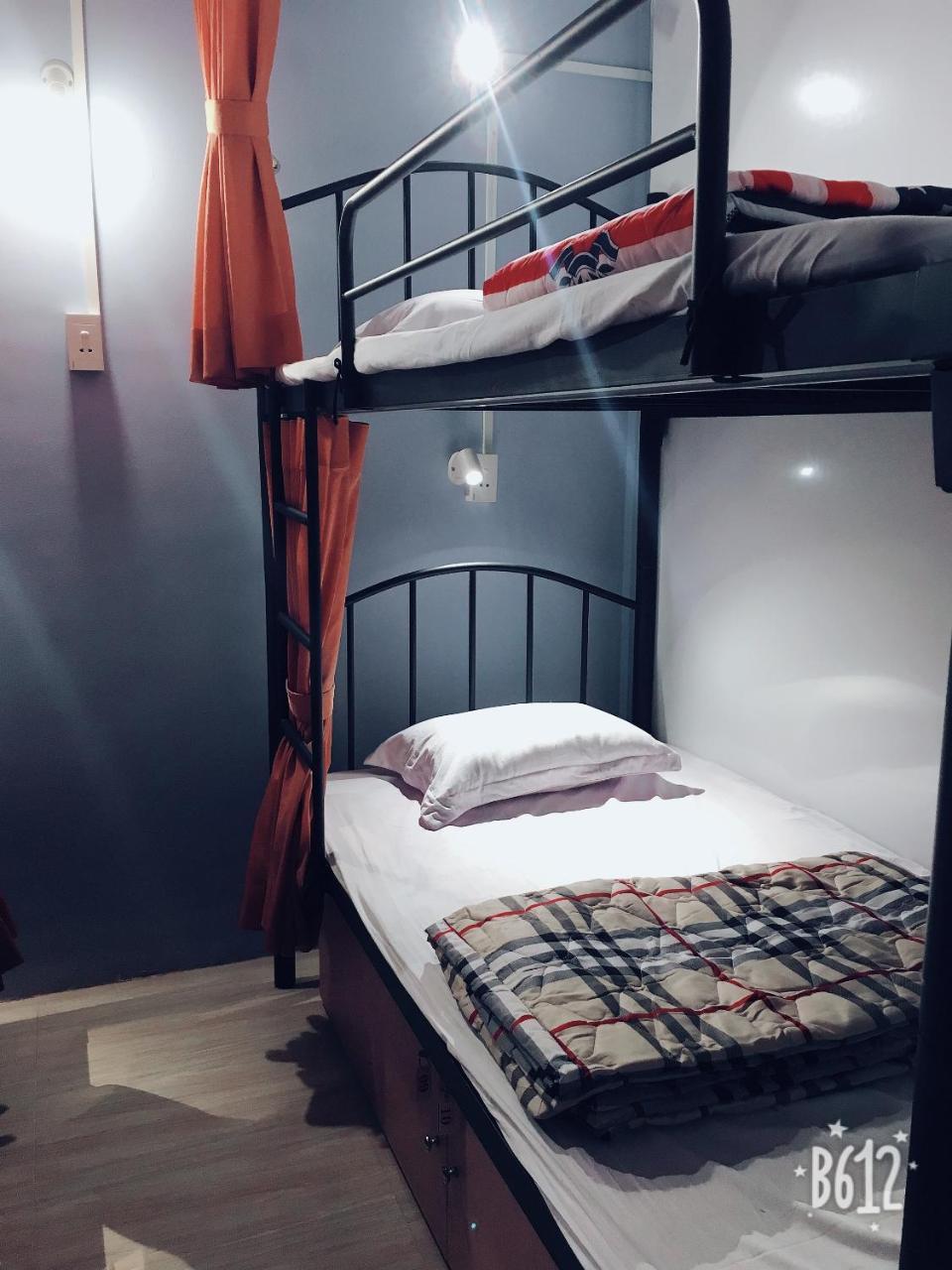 Sky House Hostel Хошимин Экстерьер фото